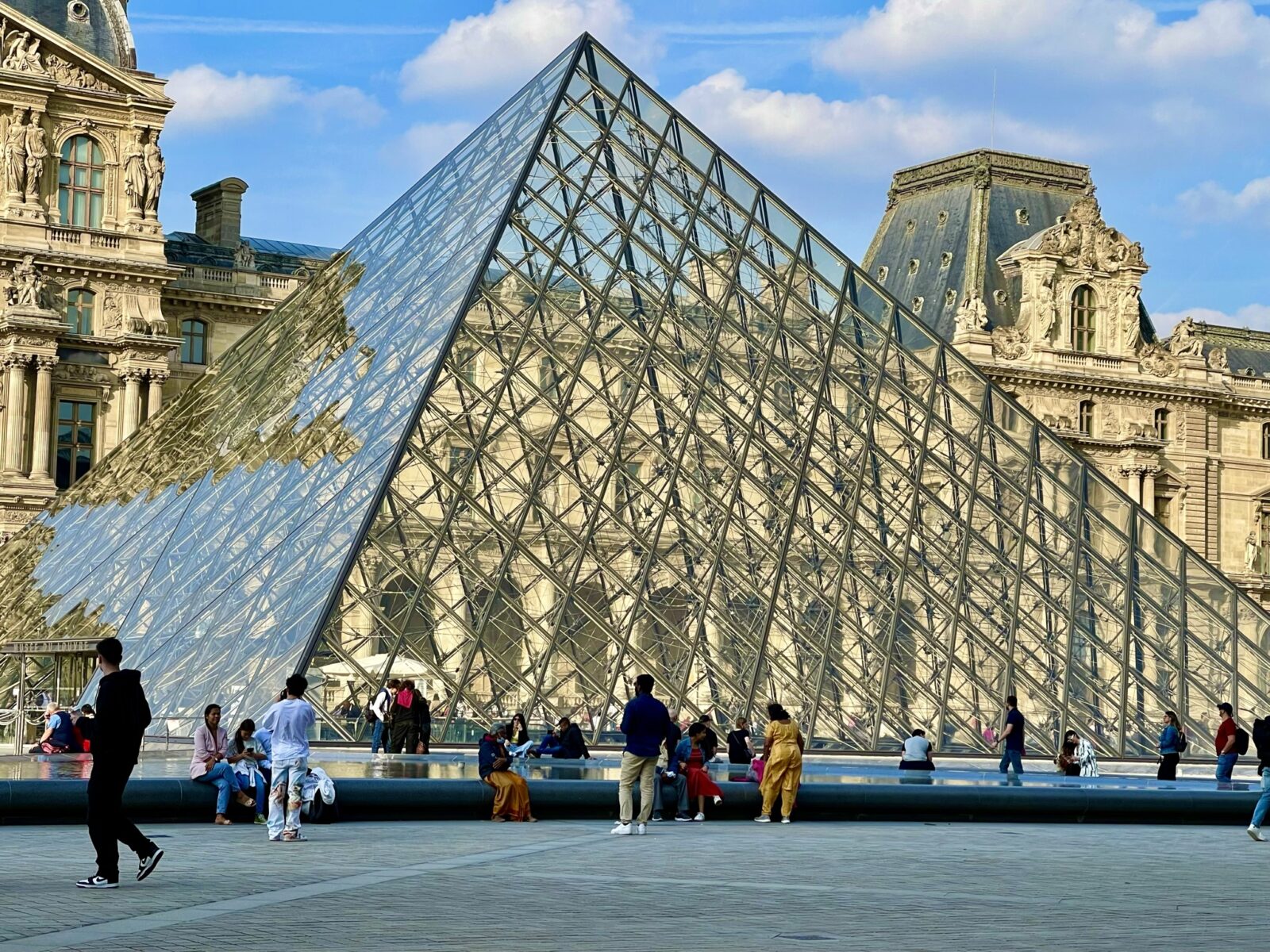 Tajemství Paříže a Versailles