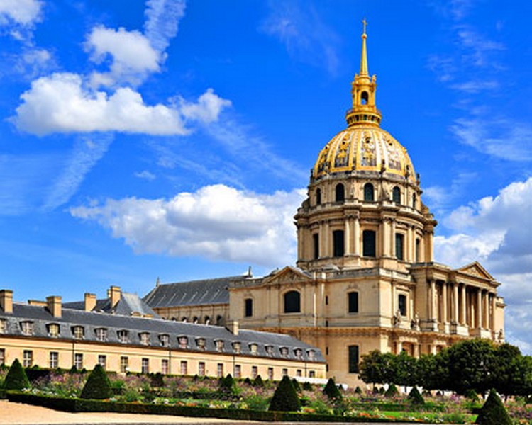 Tajemství Paříže a Versailles